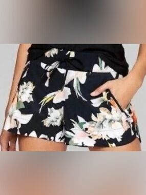 Athleta Hudson Board Shorts. 6